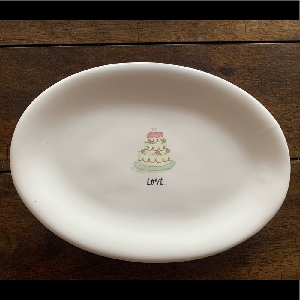 Rae Dunn Wedding Cake Dish